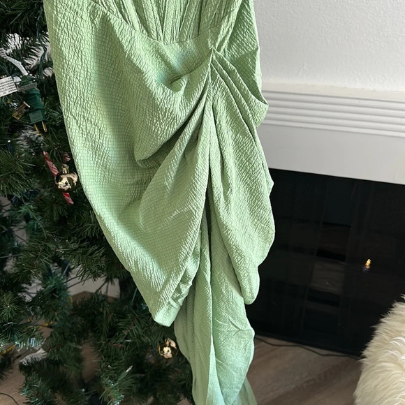 PrettyLittleThing Midi Draped Dress NWOT - Picture 3 of 5